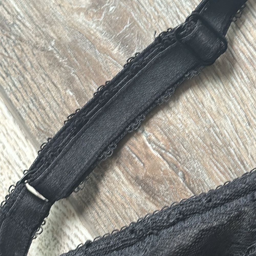 Wacoal bra black underwire size 36DD lace trimmed adjustable straps - Picture 4 of 8
